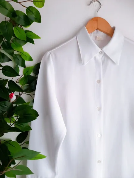 camisa feminina branca