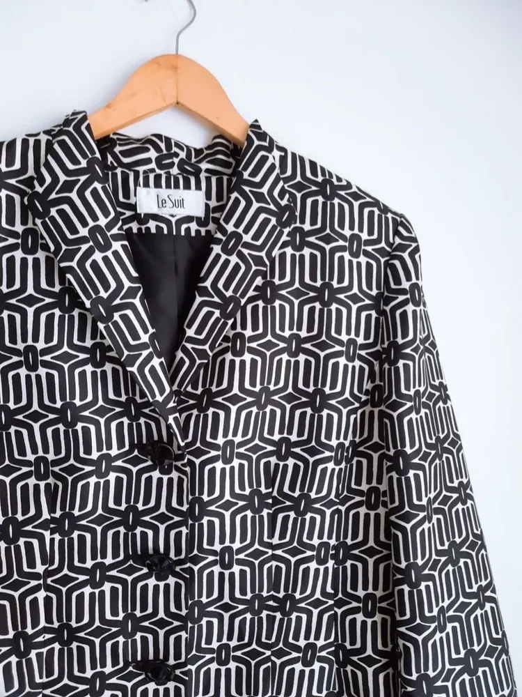blazer social feminino preto com branco estampado le suit