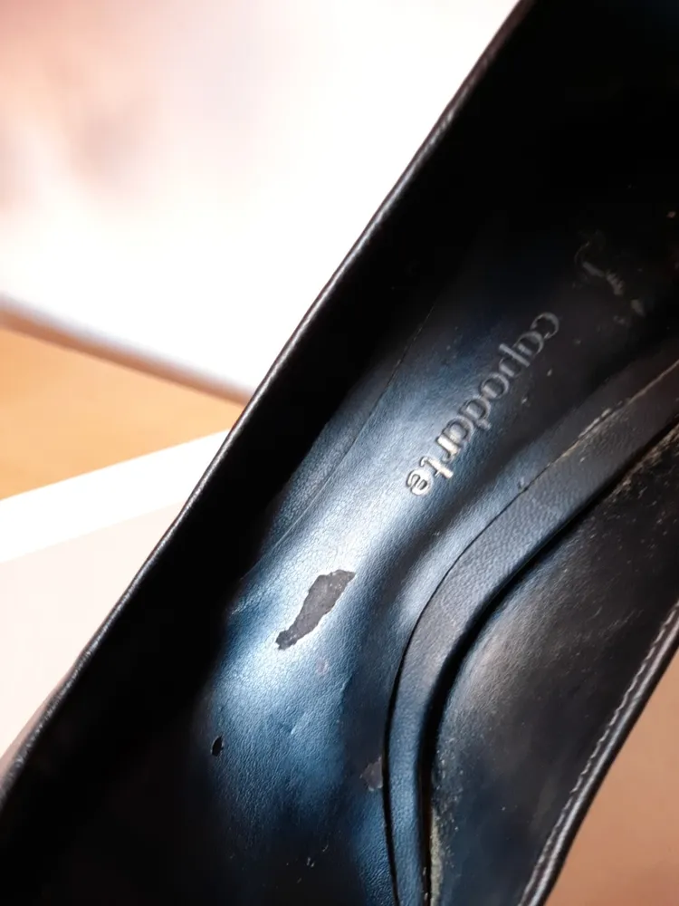 sapato scarpin em couro preto capodarte 36