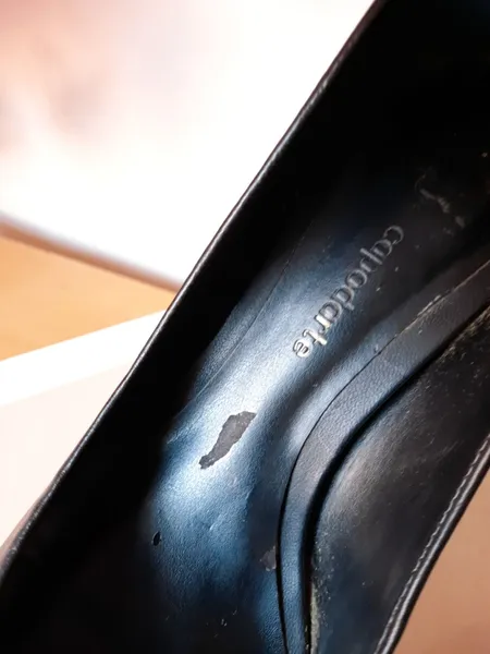sapato scarpin em couro preto capodarte 36