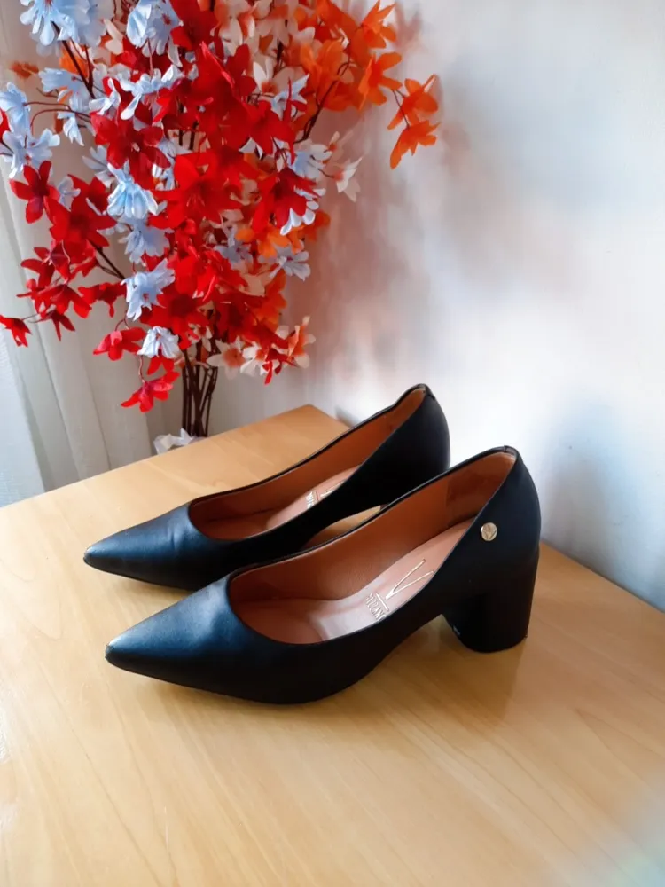 sapato scarpin preto vizzano 38