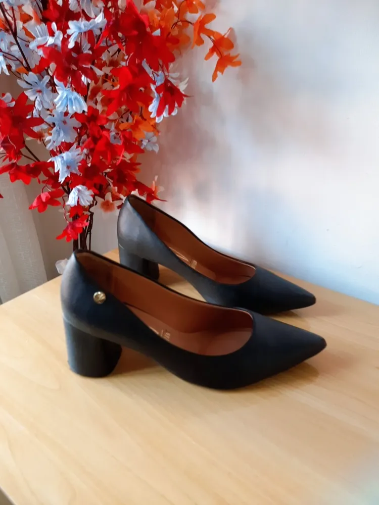 sapato scarpin preto vizzano 38