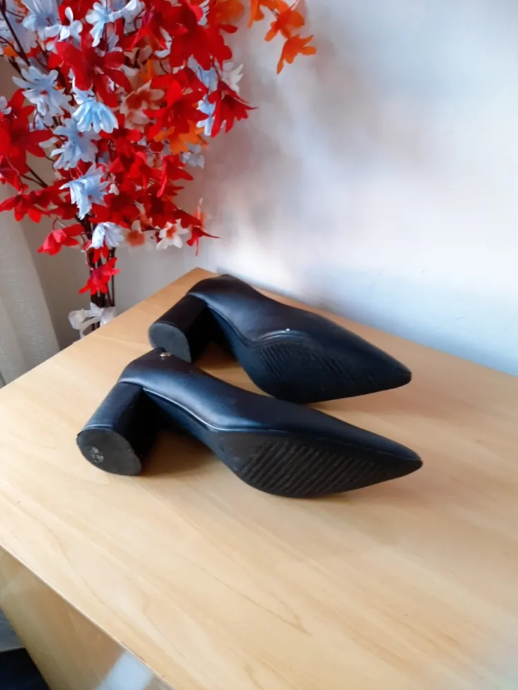 sapato scarpin preto vizzano 38