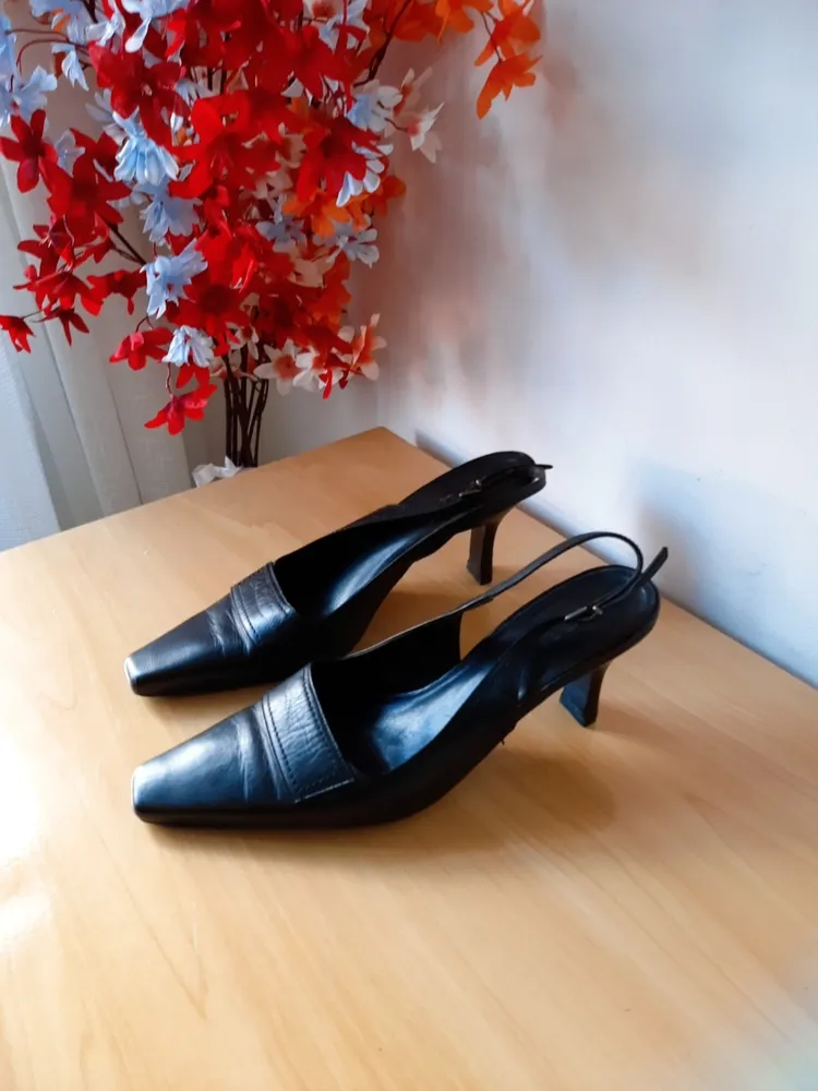 sapato scarpin em couro legítimo preto