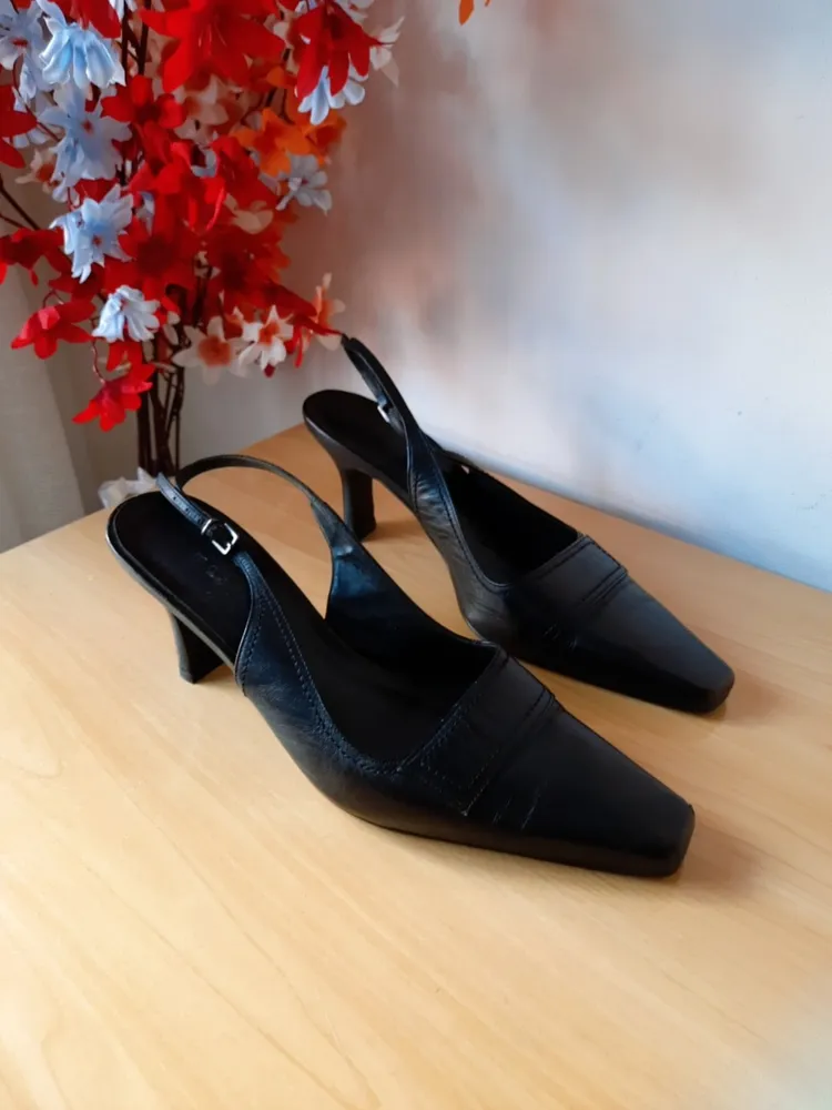 sapato scarpin em couro legítimo preto