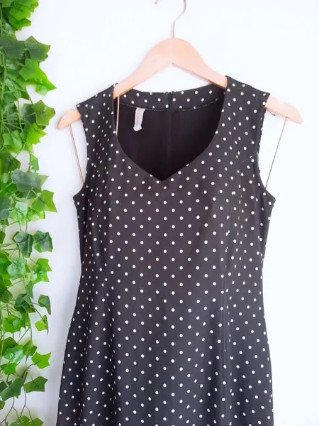 vestido midi poá preto e branco p
