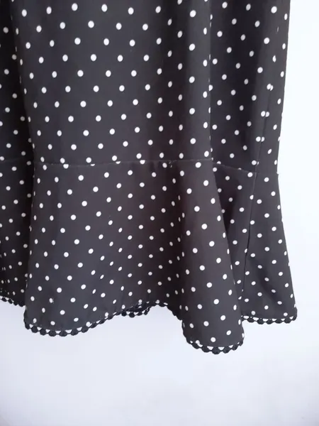 vestido midi poá preto e branco p