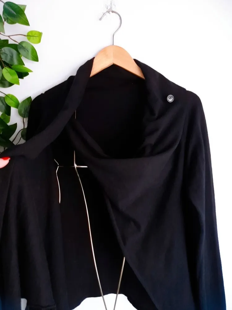 cardigan poncho preto transpassado lã