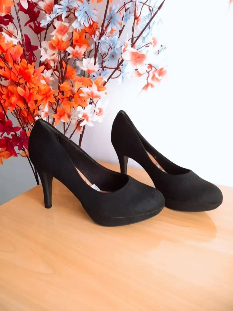 sapato preto camurça vizzano 35