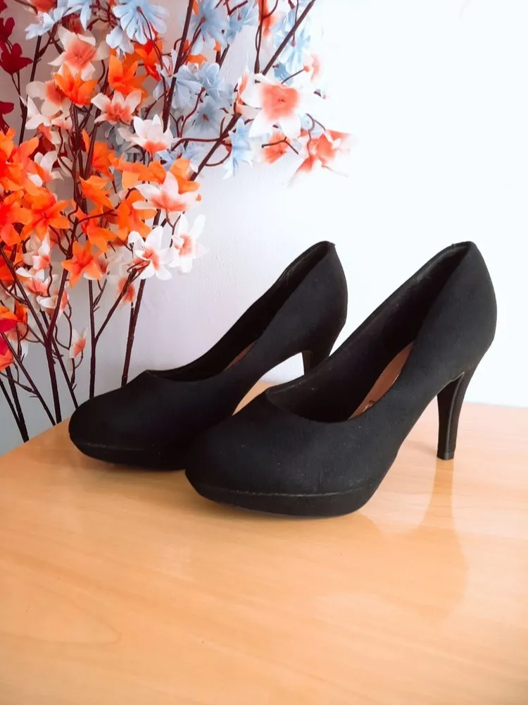 sapato preto camurça vizzano 35