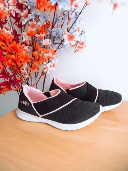 tênis olympikus charm preto com rosa claro