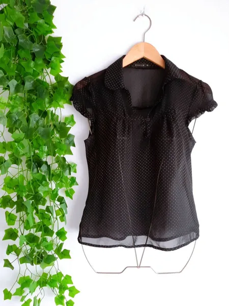 blusa poá preto e branco yessica 40