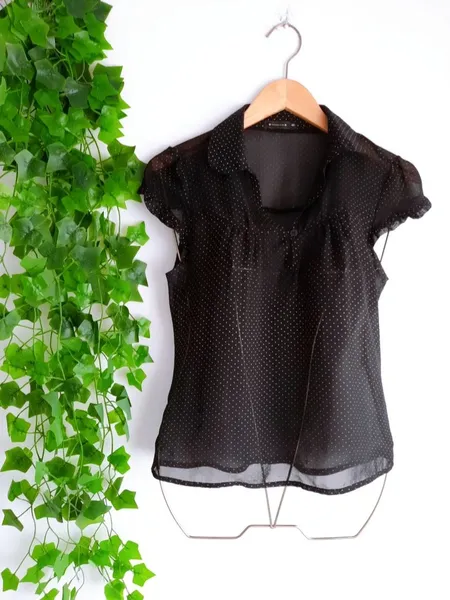 blusa poá preto e branco yessica 40