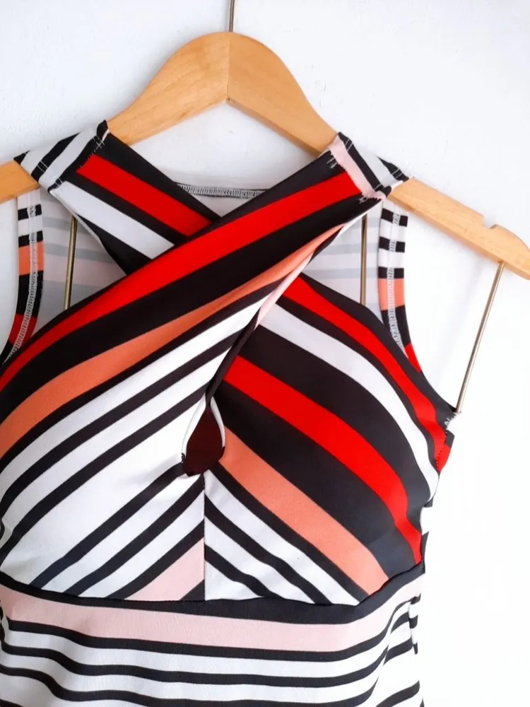 body transpassado listrado vermelho com vermelho