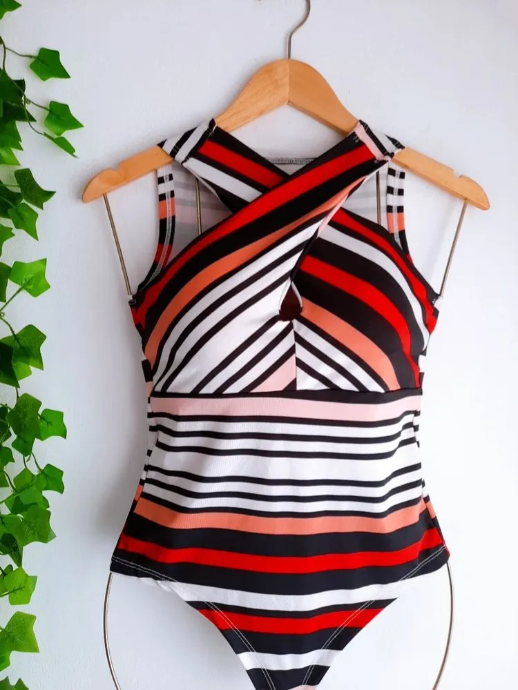 body transpassado listrado vermelho com vermelho