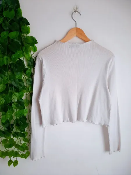 blusa branca gola alta clock house gg