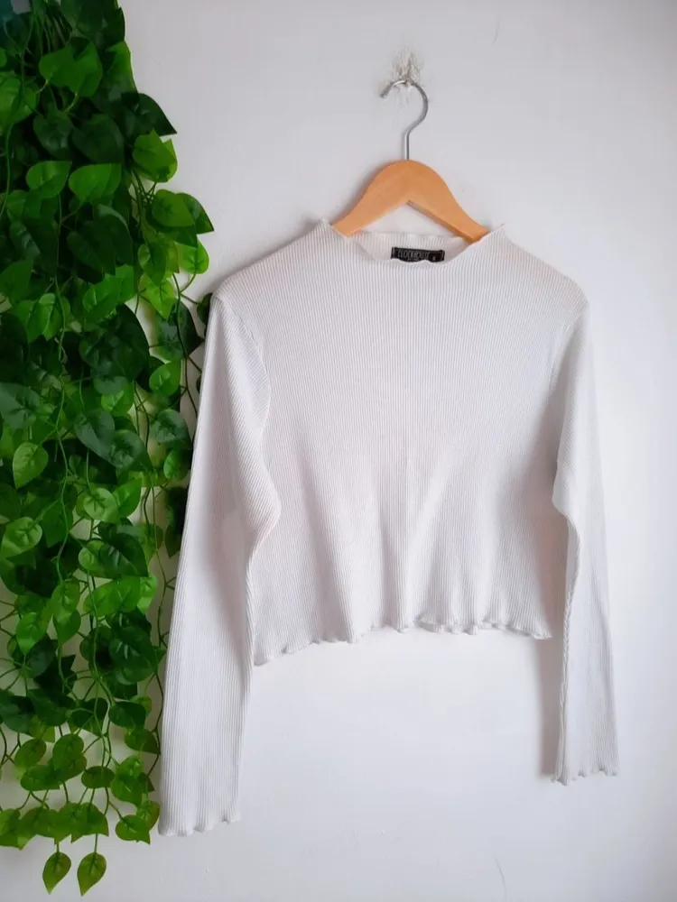 blusa branca gola alta clock house gg