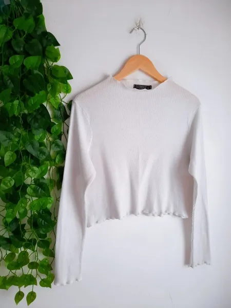 blusa branca gola alta clock house gg