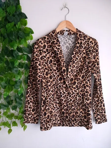 blazer estampado animal print