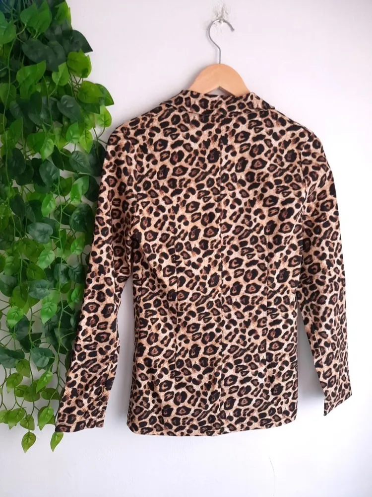 blazer estampado animal print