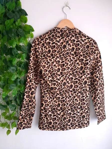 blazer estampado animal print