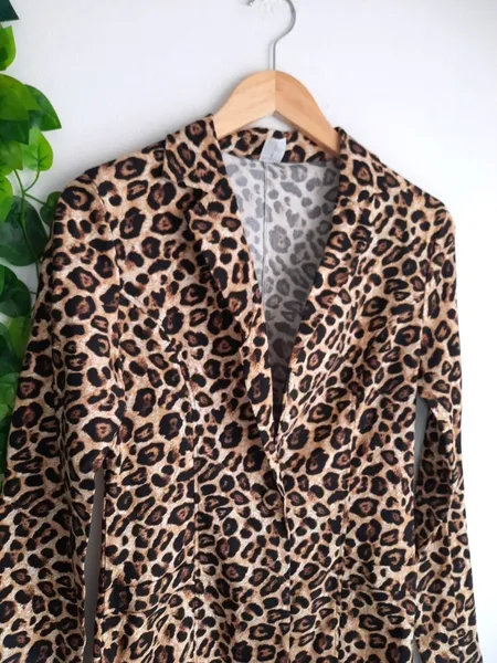 blazer estampado animal print
