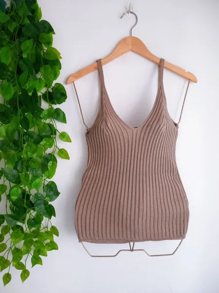 blusa canelada bege com lurex zinzane