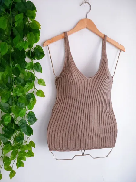 blusa canelada bege com lurex zinzane