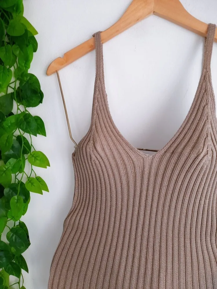 blusa canelada bege com lurex zinzane