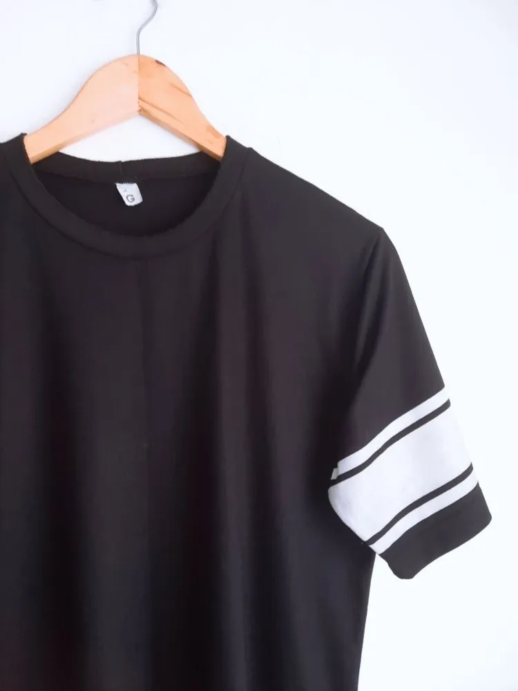 camiseta alongada t-shirt preto e branco g