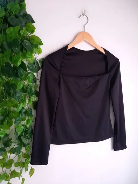blusa preta manga longa p