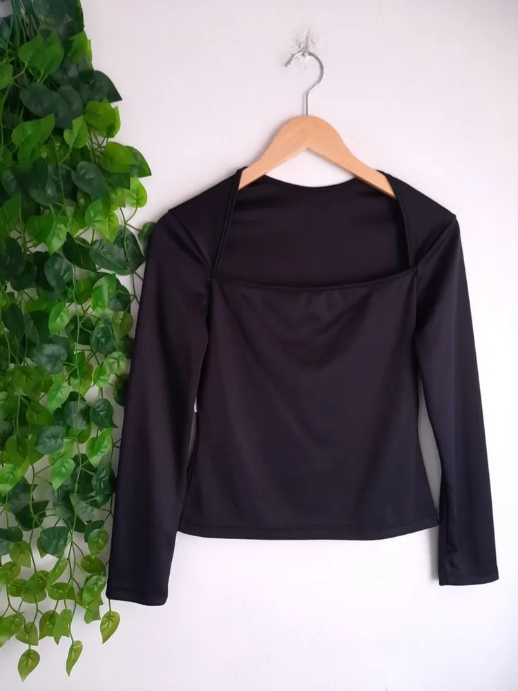 blusa preta manga longa p