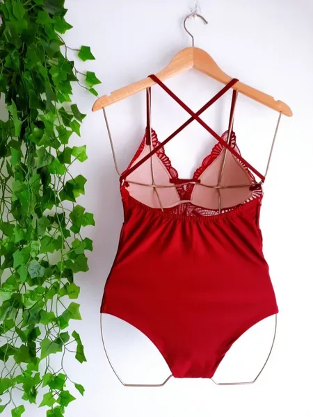 body rendado transpassado vermelho