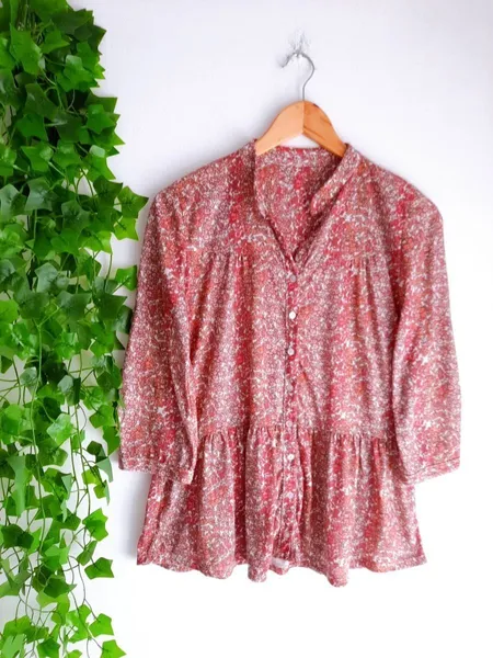 camisa floral estampada rosa marfinno