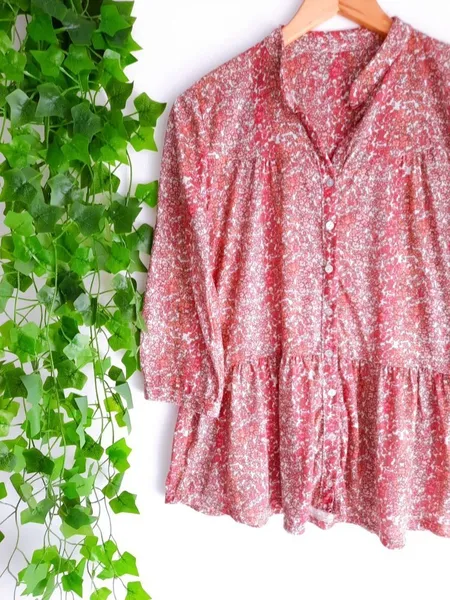 camisa floral estampada rosa marfinno