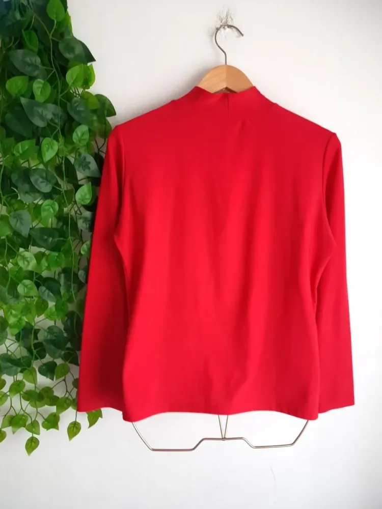 blusa vermelha gola alta m