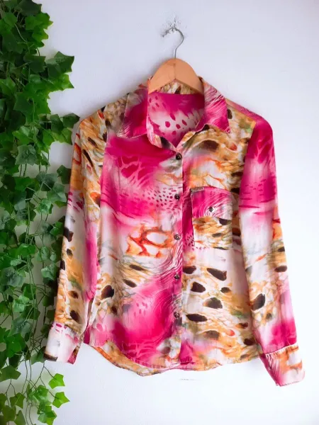 camisa rosa estampada