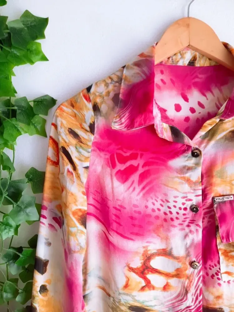 camisa rosa estampada