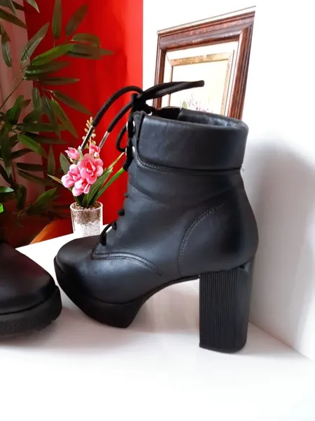 bota vizzano coturno salto grosso preta 34