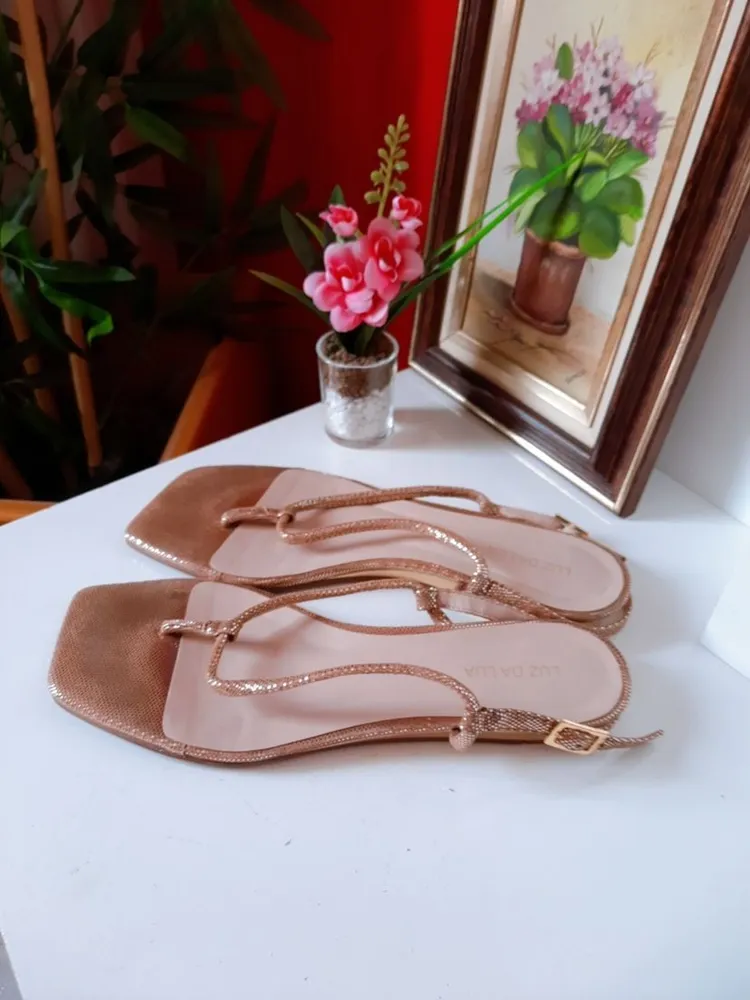 sandália rasteira luz da lua bico quadrado rose gold 39