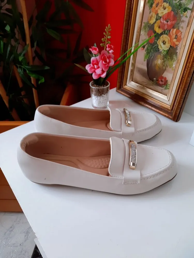 mocassim meio ponto branco strass 37