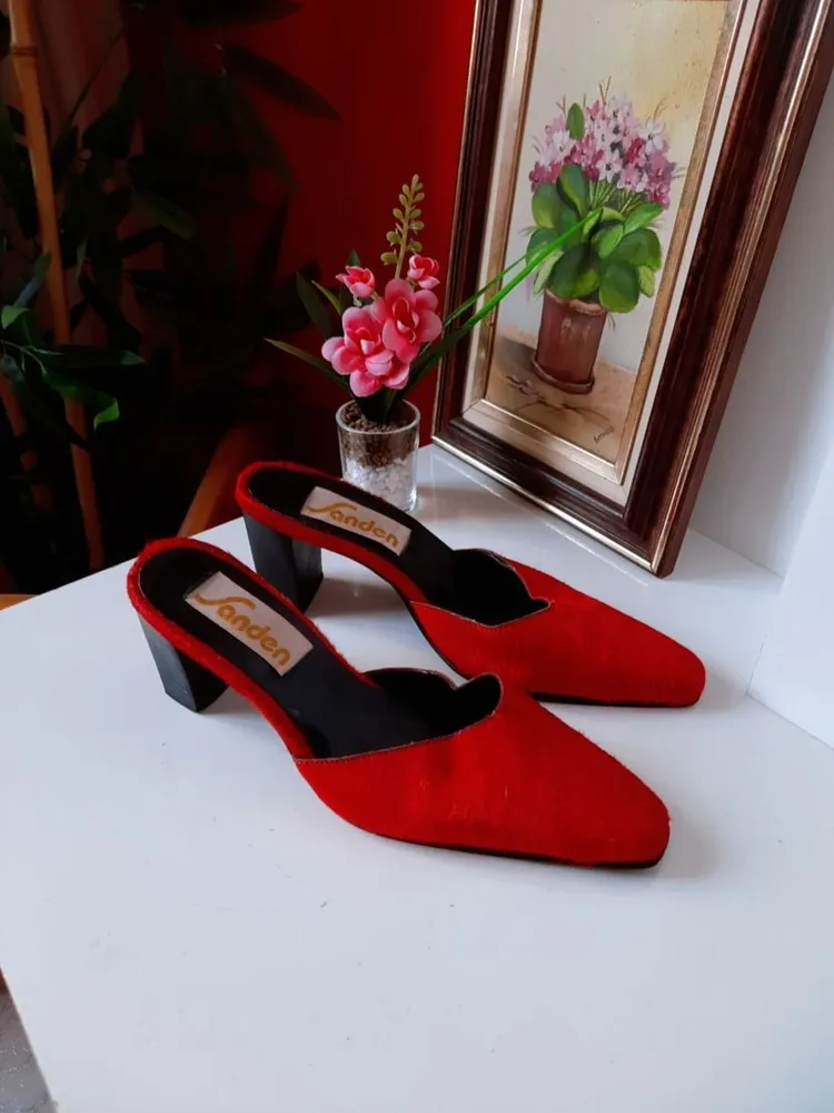 tamanco mule sanden vermelho bico fino 34