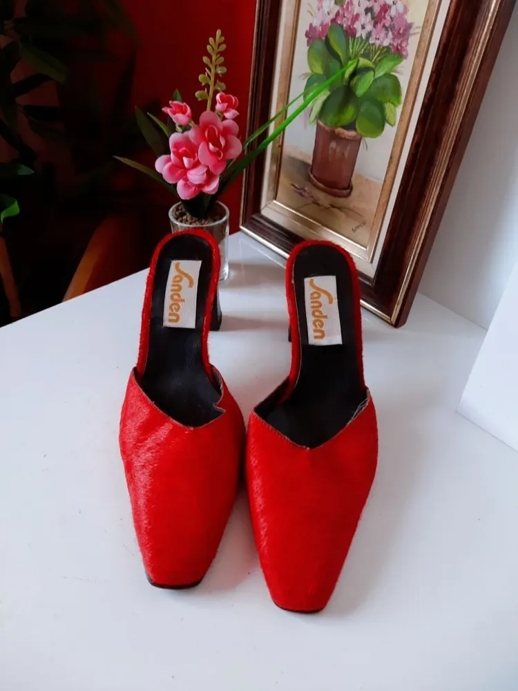 tamanco mule sanden vermelho bico fino 34