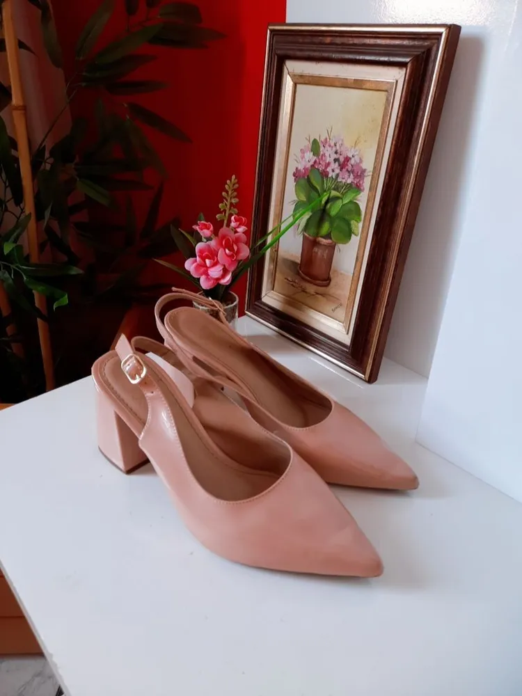 scarpin slingback dx bege verniz 37