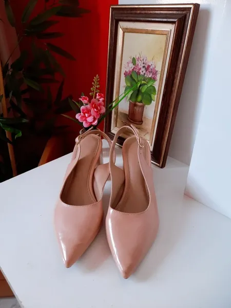 scarpin slingback dx bege verniz 37