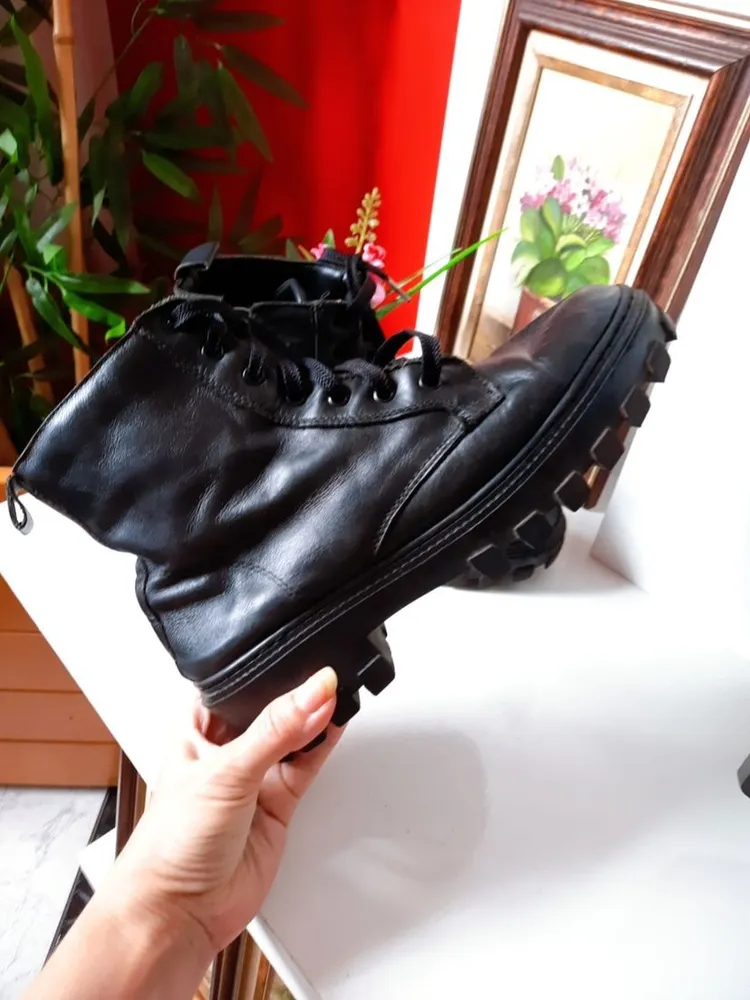 bota coturno preta amarração 38