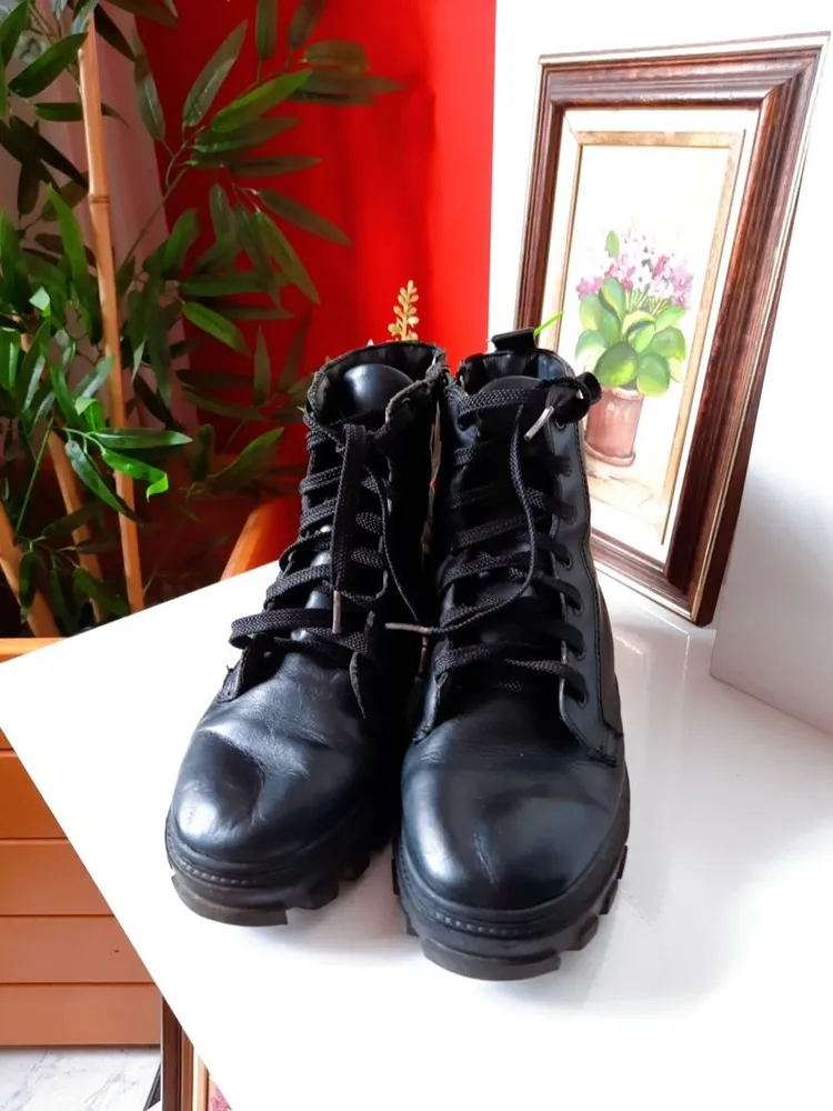 bota coturno preta amarração 38
