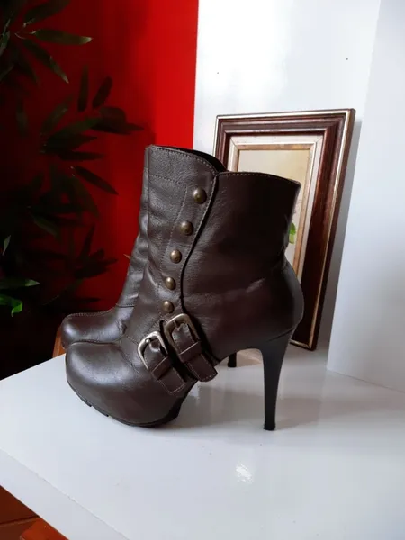 bota cisi couro marrom 38