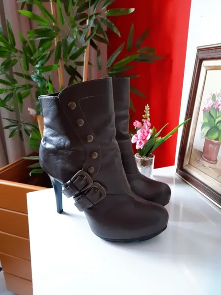 bota cisi couro marrom 38