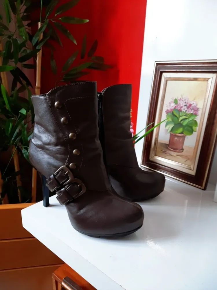 bota cisi couro marrom 38